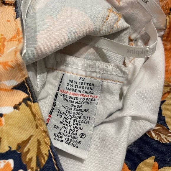 Mink Pink Floral Denim Shorts Size XS - Picture 6 of 6